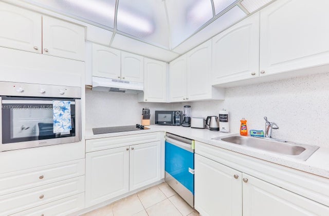 3 of 14 - 4001 S Ocean Dr 16k, Hollywood, FL