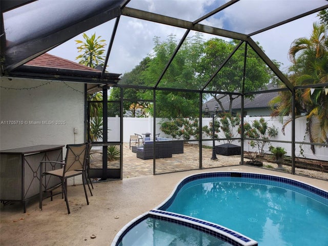 1 of 6 - 7325 Nw 54, Lauderhill, FL