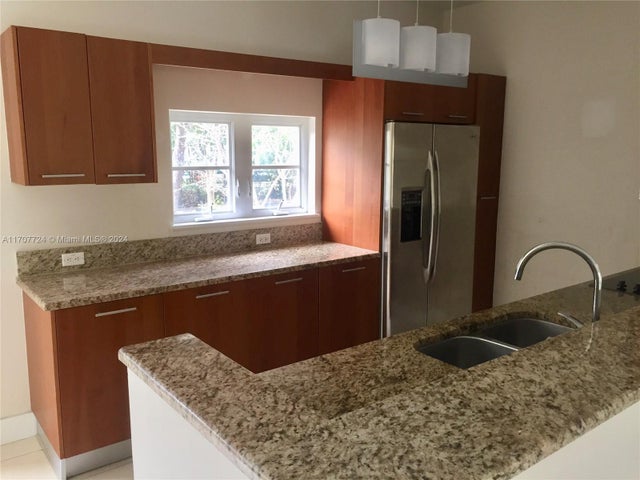 2 of 20 - 2700 Ne 184th Ter 126, Aventura, FL