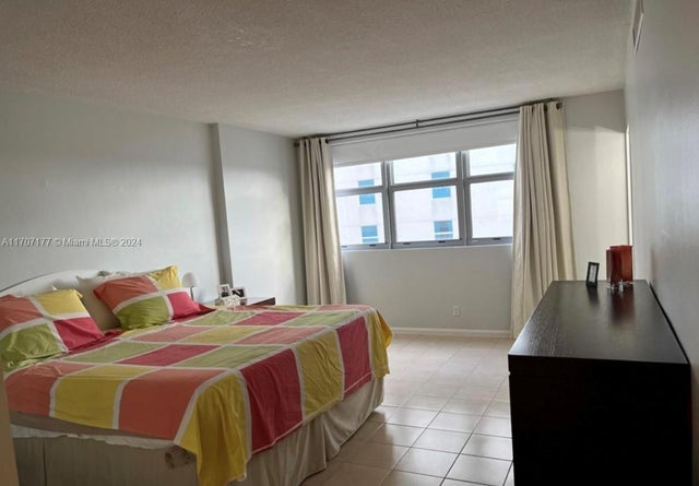 5 of 8 - 9225 Collins Ave 712, Surfside, FL