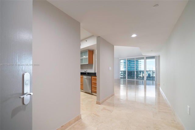 5 of 27 - 400 Alton Rd 2309, Miami Beach, FL