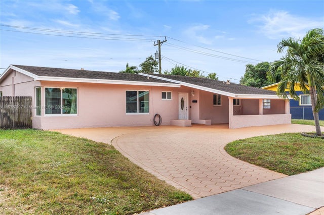 2 of 15 - 1440 Nw 179th Ter, Miami Gardens, FL
