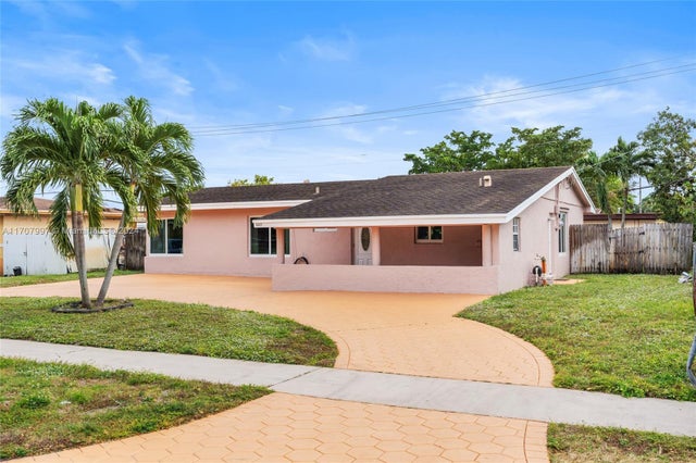 3 of 15 - 1440 Nw 179th Ter, Miami Gardens, FL