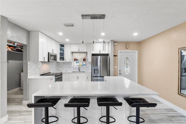 4 of 15 - 1440 Nw 179th Ter, Miami Gardens, FL