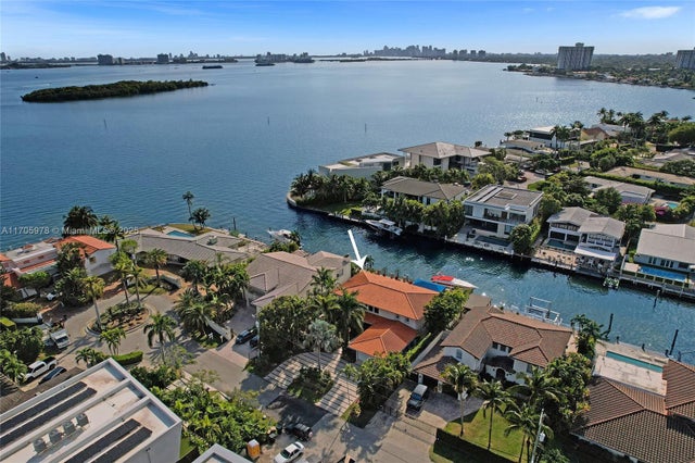 1 of 80 - 1960 Ne 118th Rd, North Miami, FL