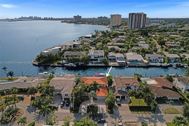 4 of 80 - 1960 Ne 118th Rd, North Miami, FL