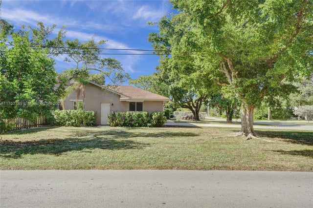 2 of 65 - 620 Ne 2nd Street, Pompano Beach, FL