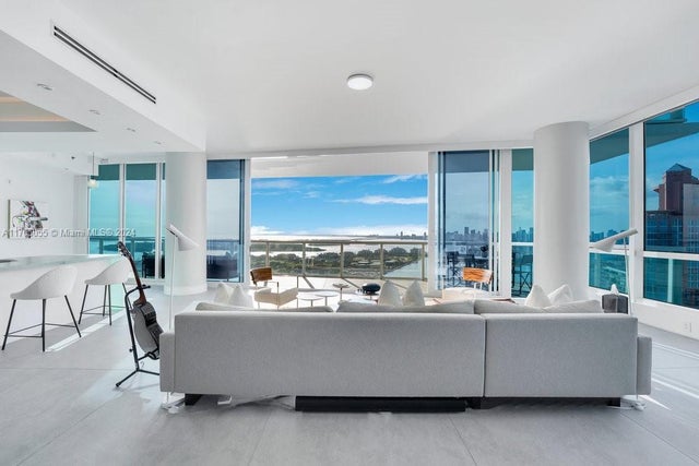 3 of 67 - 100 S Pointe Dr 3601, Miami Beach, FL