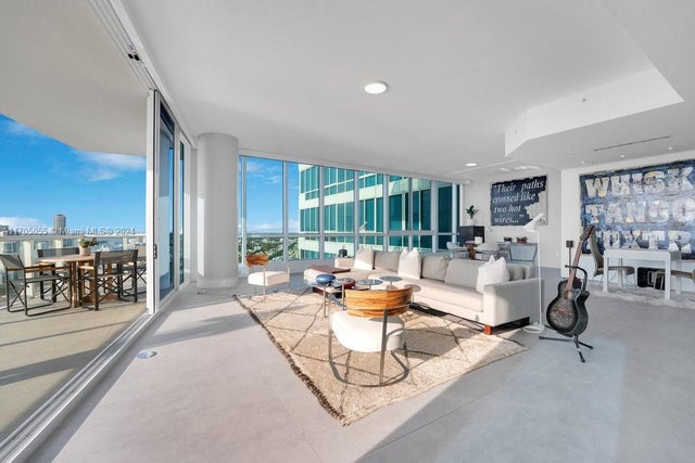 4 of 67 - 100 S Pointe Dr 3601, Miami Beach, FL