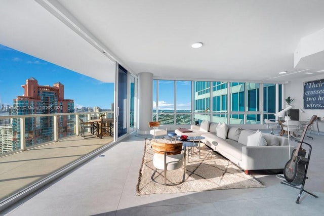 5 of 67 - 100 S Pointe Dr 3601, Miami Beach, FL