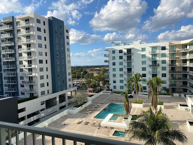 1 of 47 - 140 S Dixie Hwy 820, Hollywood, FL