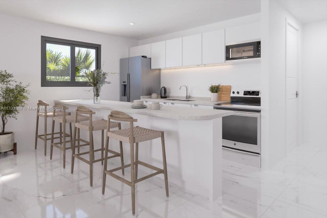 4 of 8 - 2942 Nw 51st St, Miami, FL