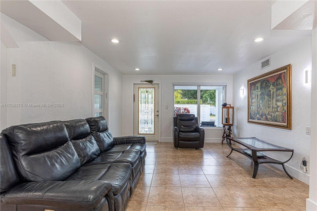 5 of 63 - 104 Clifton Rd, West Park, FL