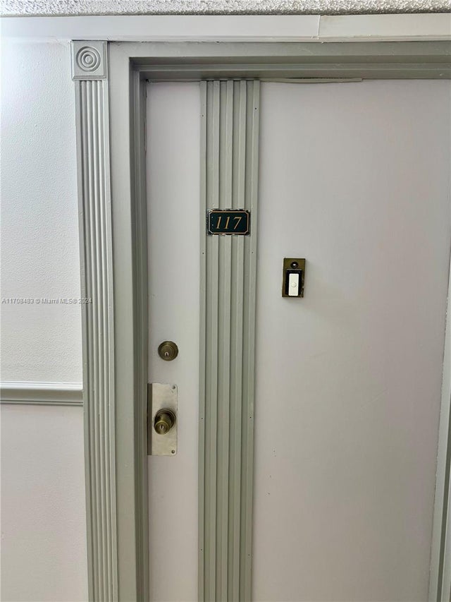 2 of 7 - 16919 N Bay Rd 117, Sunny Isles Beach, FL