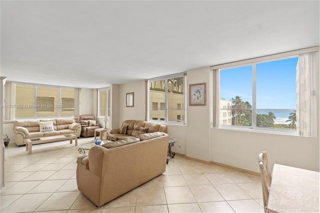 5 of 38 - 5005 Collins Ave 425, Miami Beach, FL