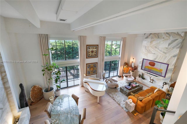 4 of 43 - 101 N Clematis St 308, West Palm Beach, FL