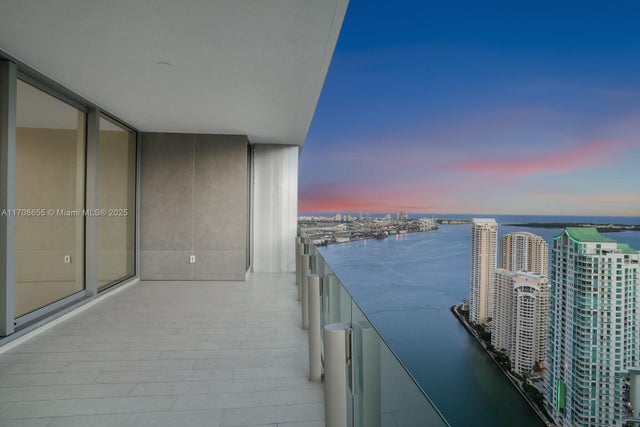 3 of 61 - 300 Biscayne Blvd Way 4703, Miami, FL