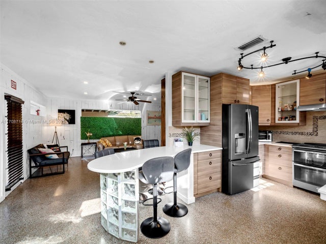 3 of 30 - 1507 Garfield St, Hollywood, FL