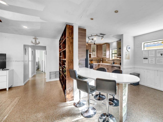 4 of 30 - 1507 Garfield St, Hollywood, FL