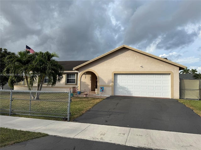 2 of 27 - 13753 Sw 282nd Ter, Homestead, FL