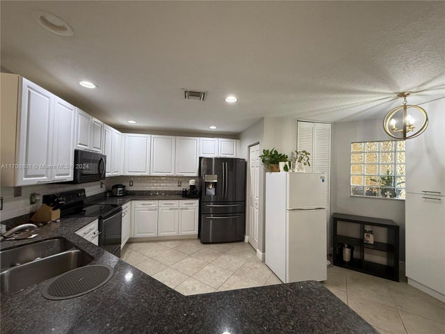 4 of 48 - 23255 Carolwood Ln 101, Boca Raton, FL