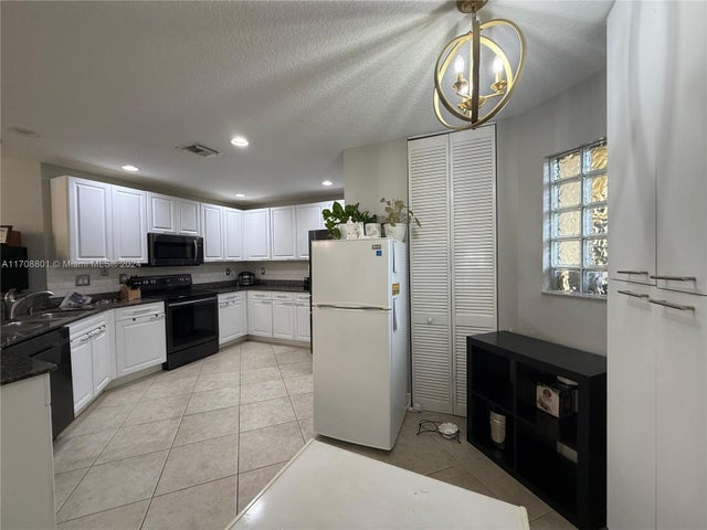 5 of 48 - 23255 Carolwood Ln 101, Boca Raton, FL
