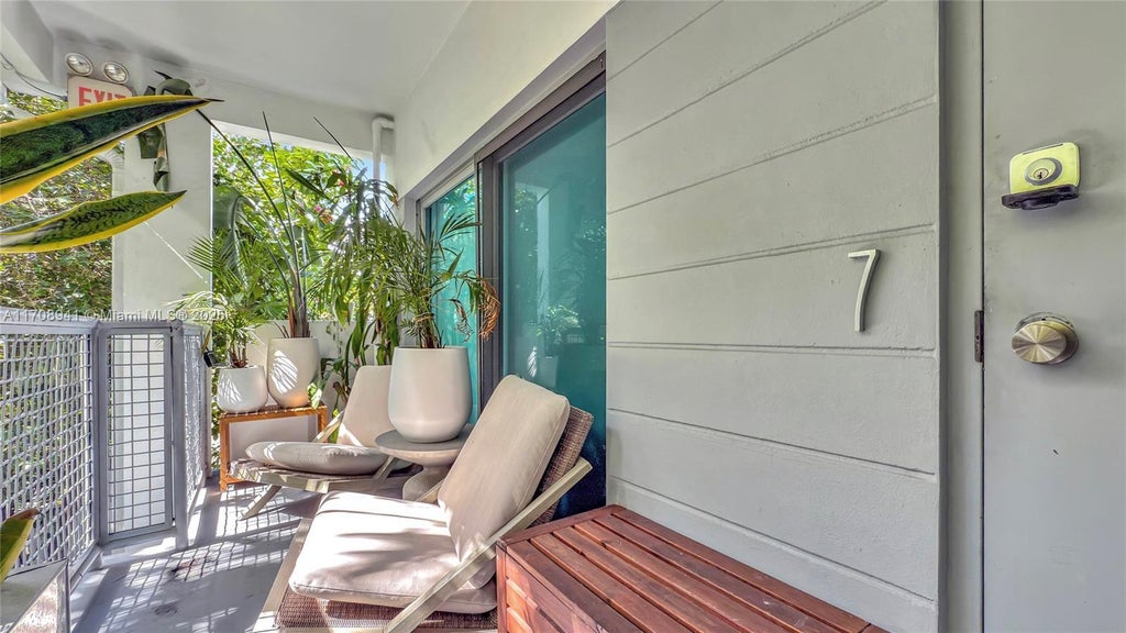 734 Michigan Ave 7 And 6, Miami Beach