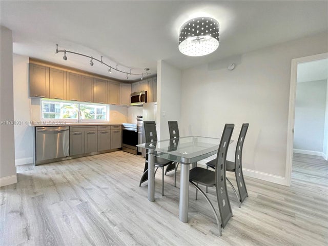 4 of 36 - 17021 N Bay Rd 410, Sunny Isles Beach, FL