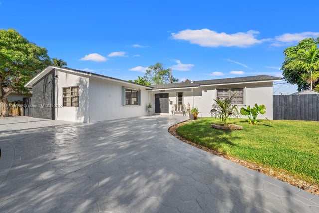 1 of 42 - 18745 Sw 99th Rd, Cutler Bay, FL