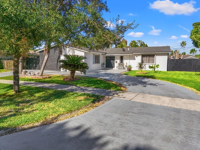 5 of 42 - 18745 Sw 99th Rd, Cutler Bay, FL