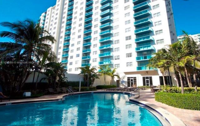 1 of 32 - 4001 S Ocean Dr Ph3, Hollywood, FL