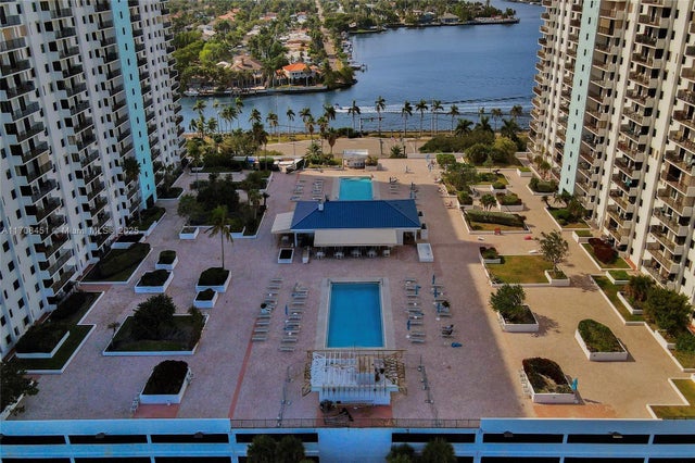 4 of 79 - 1201 S Ocean Dr 1806n, Hollywood, FL