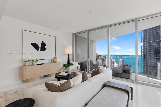 4 of 74 - 300 Biscayne Blvd Way 3407, Miami, FL