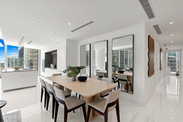 5 of 74 - 300 Biscayne Blvd Way 3407, Miami, FL