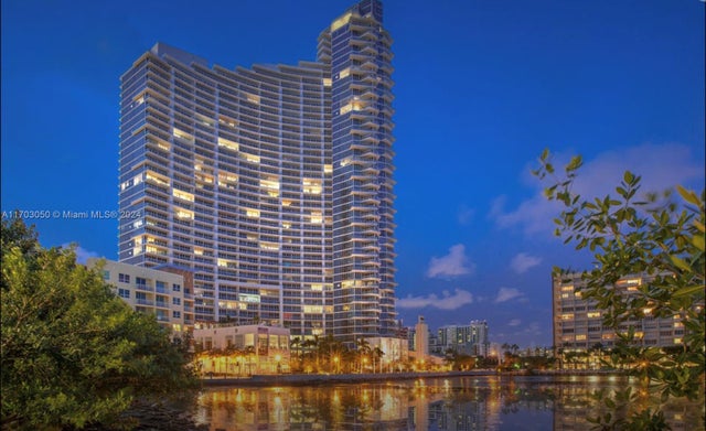 1 of 21 - 2020 N Bayshore Dr 1008, Miami, FL