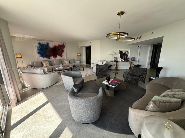 1 of 27 - 2000 Island Blvd 2404, Aventura, FL