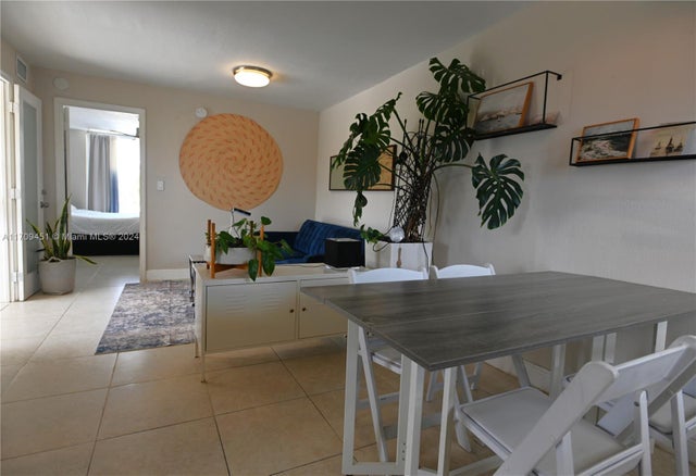 3 of 27 - 910 Michigan Ave 506, Miami Beach, FL