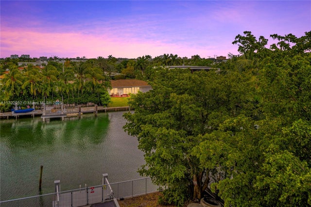 4 of 45 - 10000 W Bay Harbor Dr 401, Bay Harbor Islands, FL
