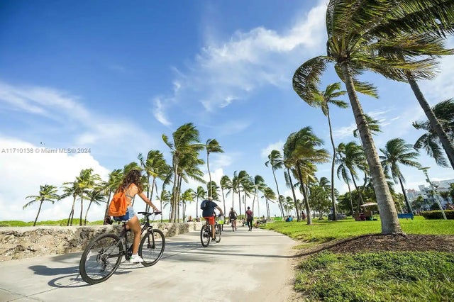 4 of 25 - 335 Ocean Dr 210, Miami Beach, FL