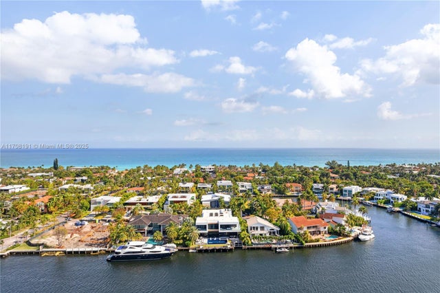 1 of 62 - 20201 E Country Club Dr 1902, Aventura, FL