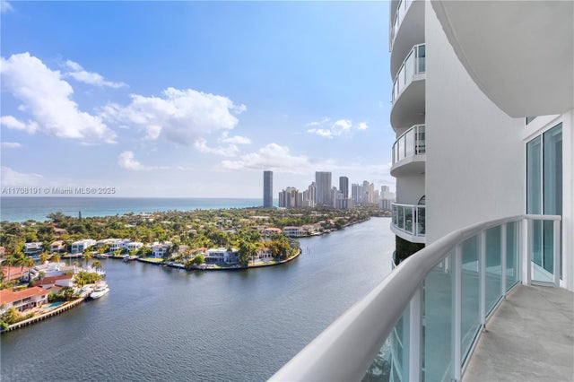 2 of 62 - 20201 E Country Club Dr 1902, Aventura, FL