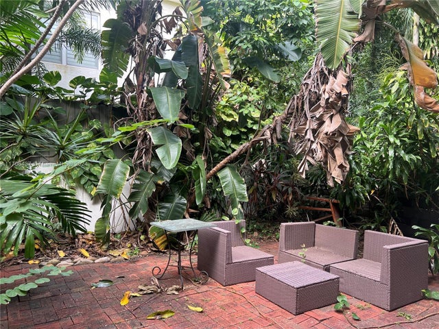 3 of 32 - 3042 Sw 27 Av 8, Miami, FL