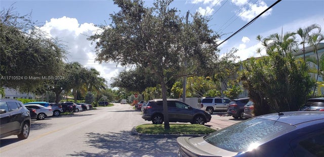 2 of 52 - 1275 Marseille Dr 42, Miami Beach, FL