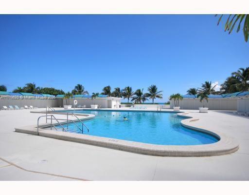 5 of 13 - 5255 Collins 1a, Miami Beach, FL