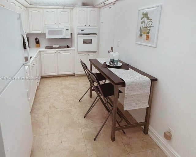 5 of 13 - 3901 S Ocean Dr 2y, Hollywood, FL