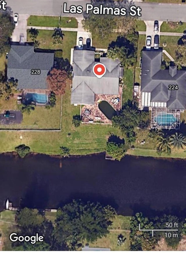 3 of 17 - 226 Las Palmas St, Royal Palm Beach, FL