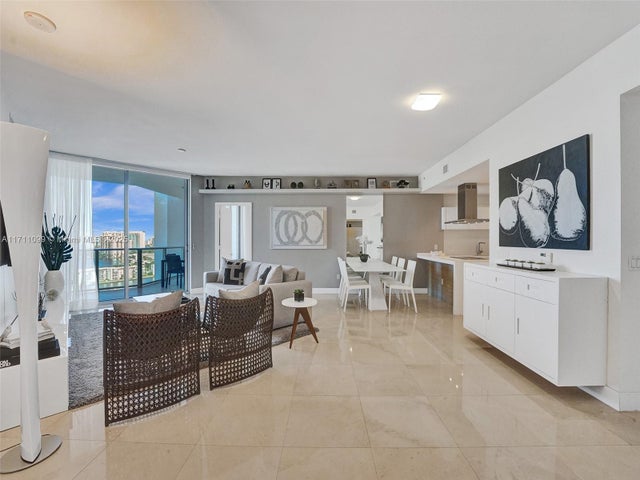1 of 100 - 17301 Biscayne Blvd 2008, North Miami Beach, FL