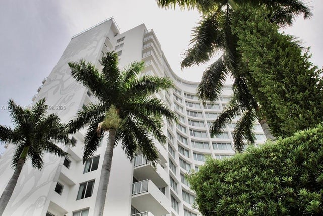 1 of 17 - 1100 West Ave Ph-1, Miami Beach, FL
