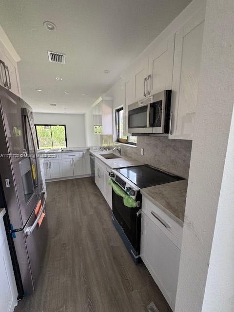 3 of 12 - 15167 Nw Railroad Dr, Miami Gardens, FL