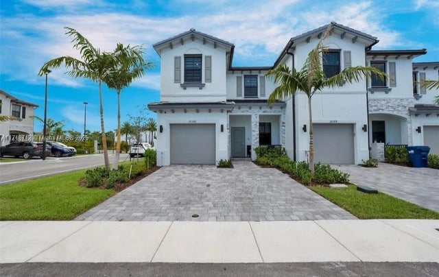 1 of 17 - 20366 Nw 4th Path 20366, Miami, FL